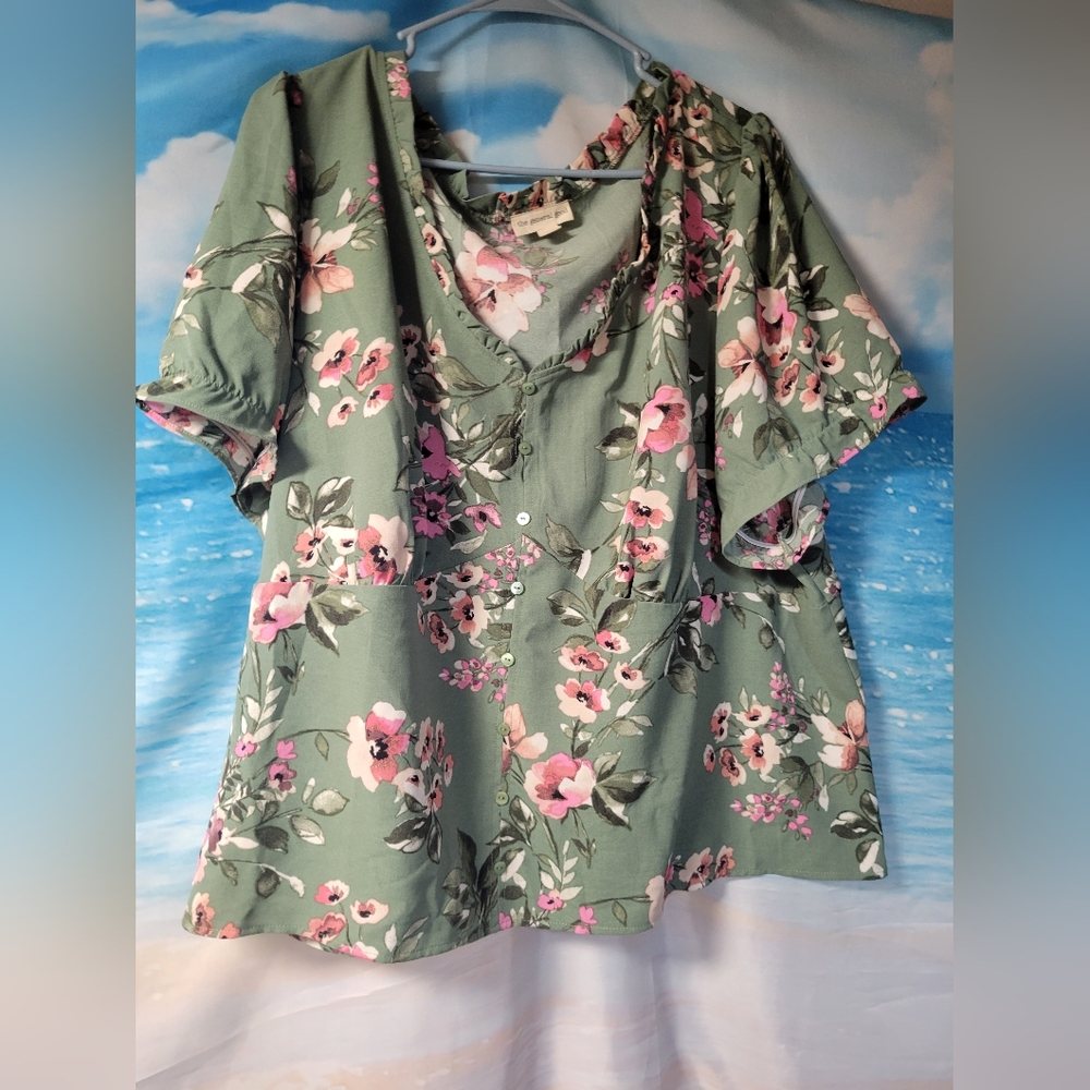 The General Good NWOT Green Floral‎ Smocked Back Blouse Size 2X